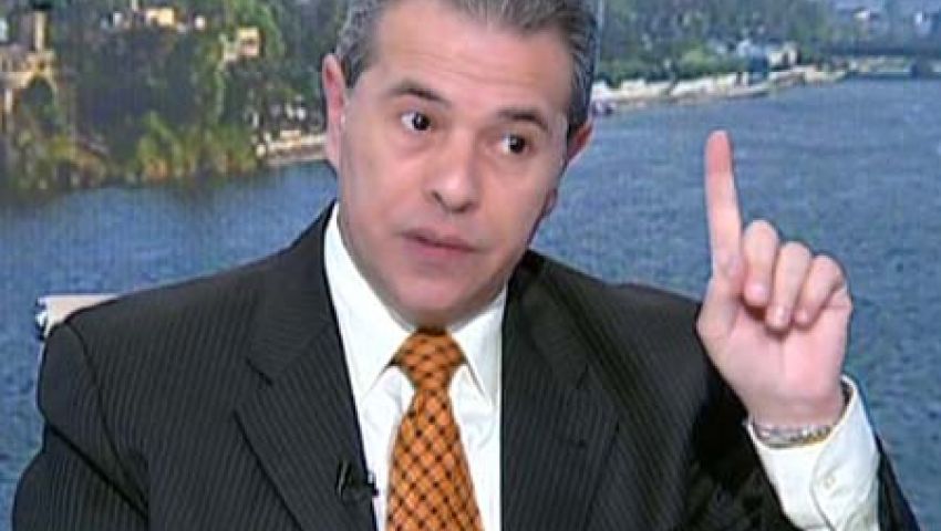 فيديو.. موسيقى تخترق برنامج عكاشة.. ويهدد بألفاظ خارجة